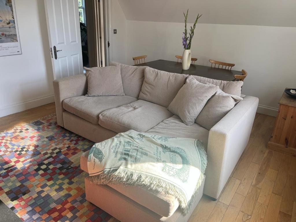 2 Bedroom Top Floor Flat, West Dulwich Free Street Parking Londra Esterno foto